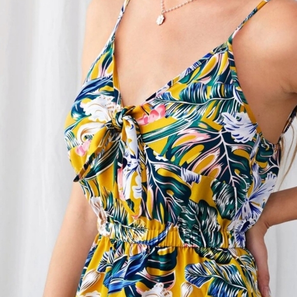 TARA DIAMOND Retro Floral Romper - Picture 6 of 6